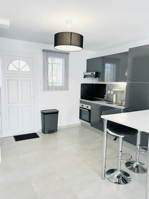 Maison 4 Personnes Avec Jacuzzi Marignane Zewnętrze zdjęcie